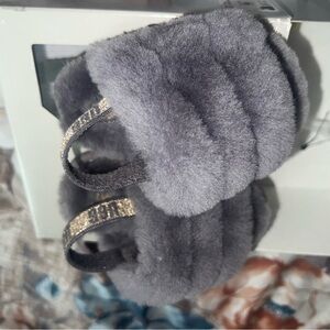 Infant UGG slides size 4/5 BRAND NEW